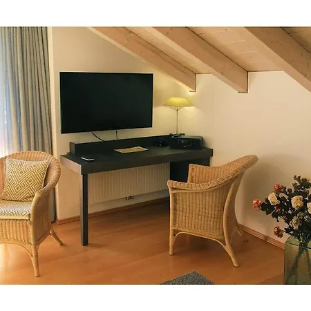 With 2 Bedrooms Сasa de vacaciones *