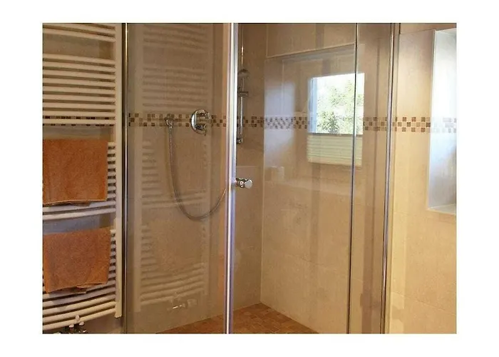 With 2 Bedrooms Casa vacanze