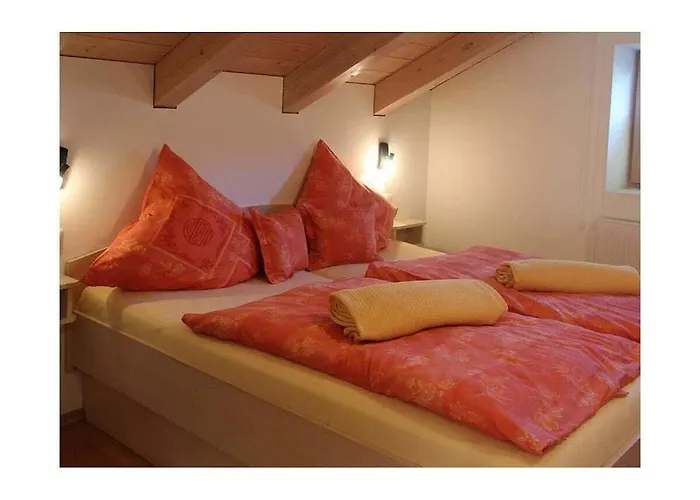 With 2 Bedrooms Casa vacanze