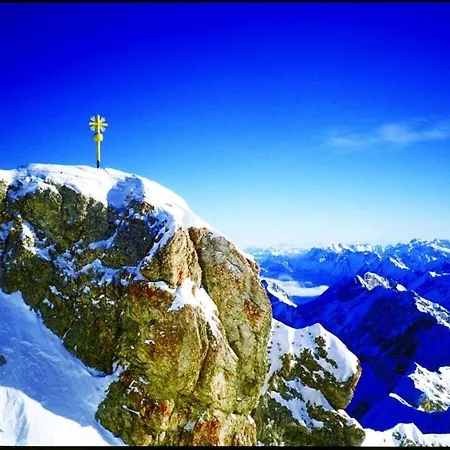 With 2 Bedrooms Burgrain